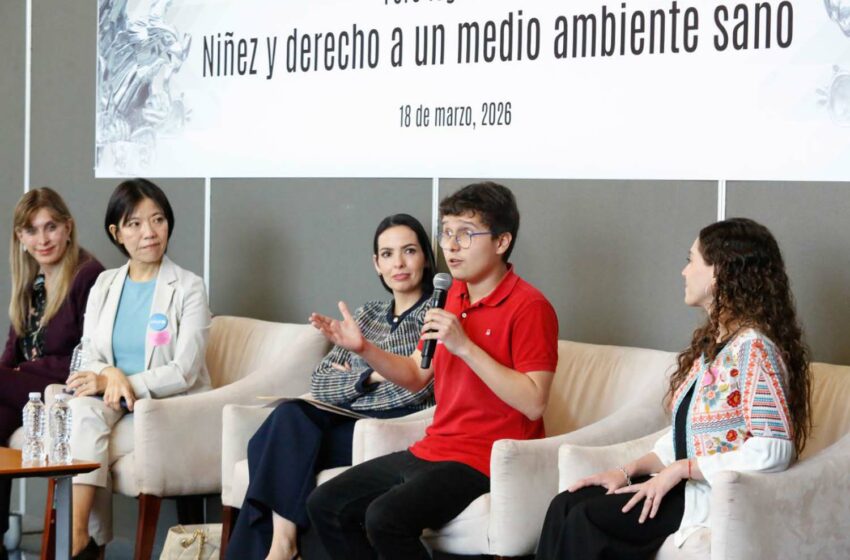  Senadora Laura Esquivel Torres, en la inauguración del foro legislativo "Niñez y derecho a …