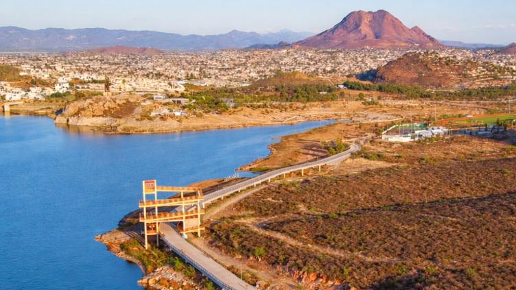  Prohibido pescar black bass por veda, advierte Parque Tres Presas
