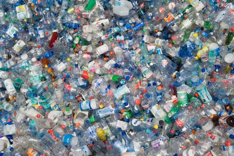  Plásticos bajo la lupa: reciclar no siempre reduce el impacto ambiental – TecScience
