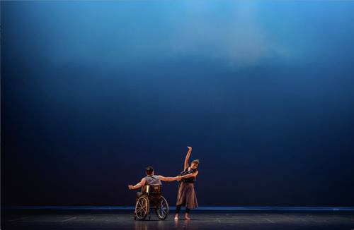  Danza inclusiva reflexiona sobre los caminos de la vida