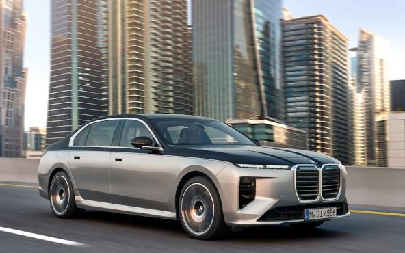  BMW presenta la nueva versión de su sedán insignia, el Serie 7 – Líderes Mexicanos