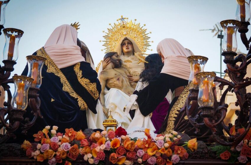  ISLA CRISTINA DISFRUTA DE UN ESPLENDOROSO VIERNES SANTO