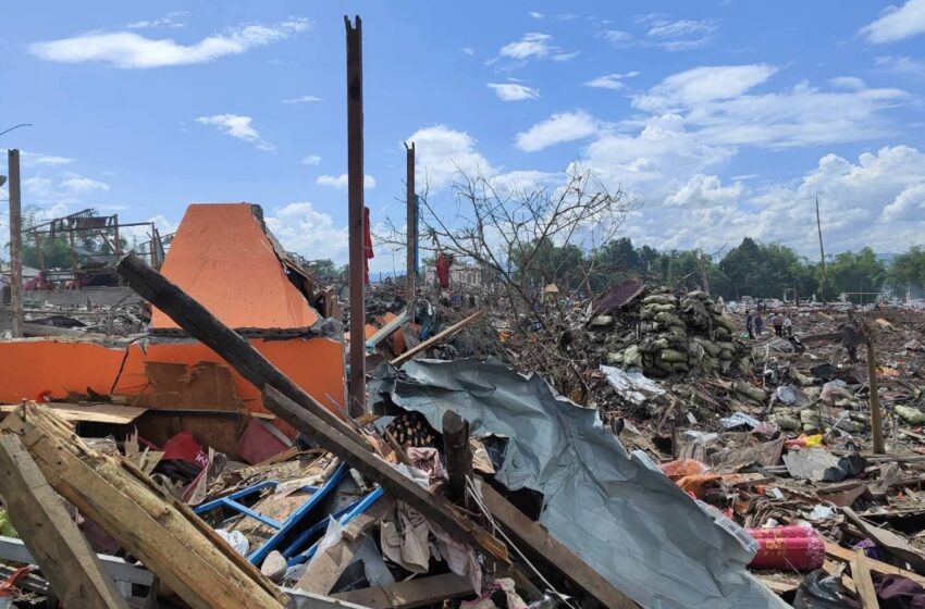  Al menos 45 muertos tras explosión en edificio que almacenaba explosivos en Myanmar