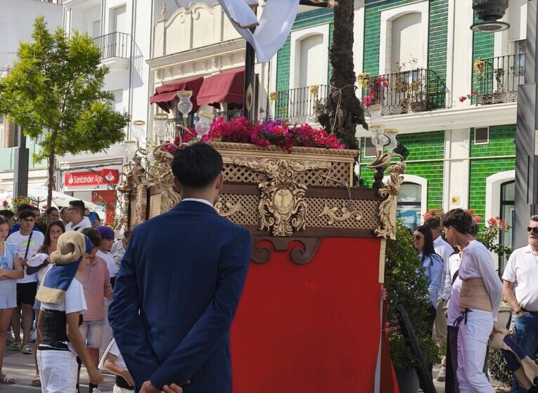  ISLA CRISTINA CELEBRA LA FESTIVIDAD DE LA CRUZ CON UN COLORIDO DESFILE …
