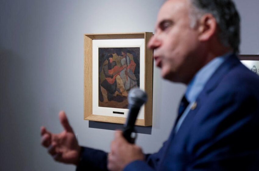  «Tiene que estar en el museo»: Presidente Orsi cedió obra Gaucho con guitarra al acervo del centro cultural Pareja