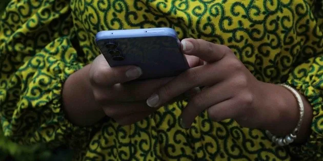  Operadores de telefonía móvil reportan pérdidas en las líneas de prepago