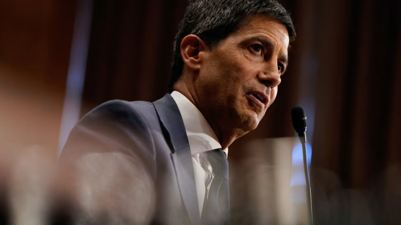  Warsh asume la Fed con la inflación al acecho y Trump pisándole los talones | CNN
