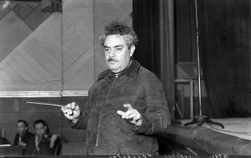 Consultas en el archivo personal de Silvestre Revueltas enriquecen grabaciones de la OSM