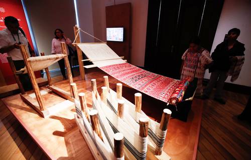  Inauguran pinacoteca para celebrar el patrimonio vivo de los artesanos textiles