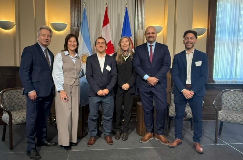  Mendoza presentó en Canadá las oportunidades de inversión en Vaca Muerta y en el convencional de la provincia