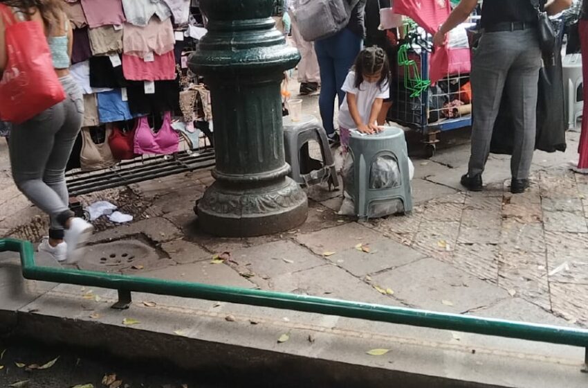  Ambulantes invaden la calle 5 de Mayo en Puebla capital – El Valle
