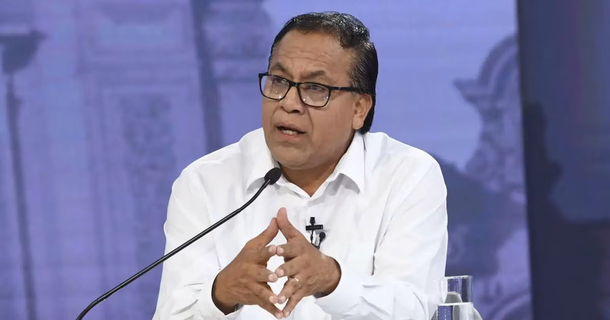  Roberto Sánchez, luego del debate, propone una nueva ley de minería y un pacto social …