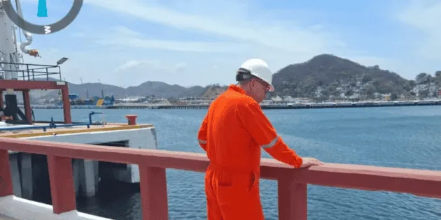  Marina presenta denuncia por derrame en la Bahía de Manzanillo