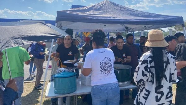  Estilo Fino Club Car-Bike lleva alimentos a familiares de pacientes en Acámbaro