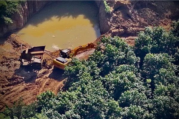  Ejército destruye maquinaria de minería ilegal en Sierra Nevada de Santa Marta