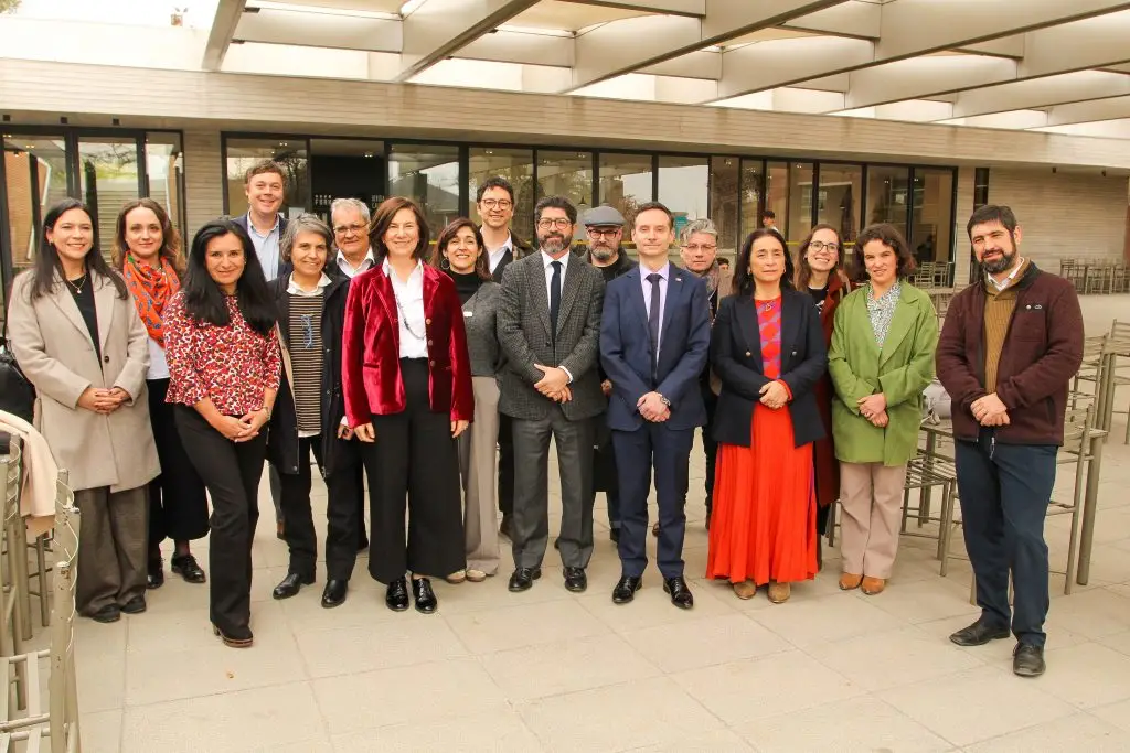 Investigadores interdisciplinarios abordaron la crisis de natalidad en Chile 7 IMG 2342 1
