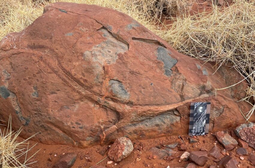  Científicos descubren que el agua penetró el interior de la Tierra miles de millones de años antes de lo pensado
