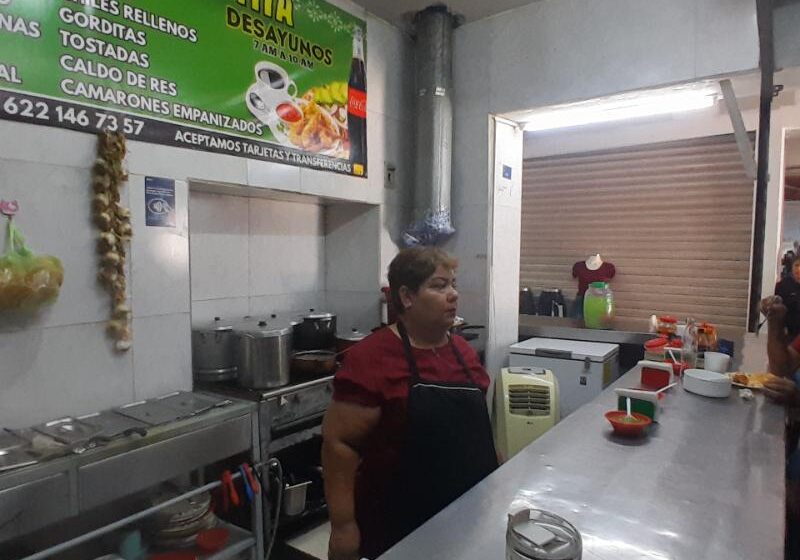  Comerciantes refuerzan medidas para conservar alimentos durante la temporada de calor
