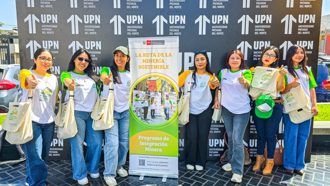  Estudiantes universitarios de Trujillo fueron informados sobre el impacto, desarrollo y …